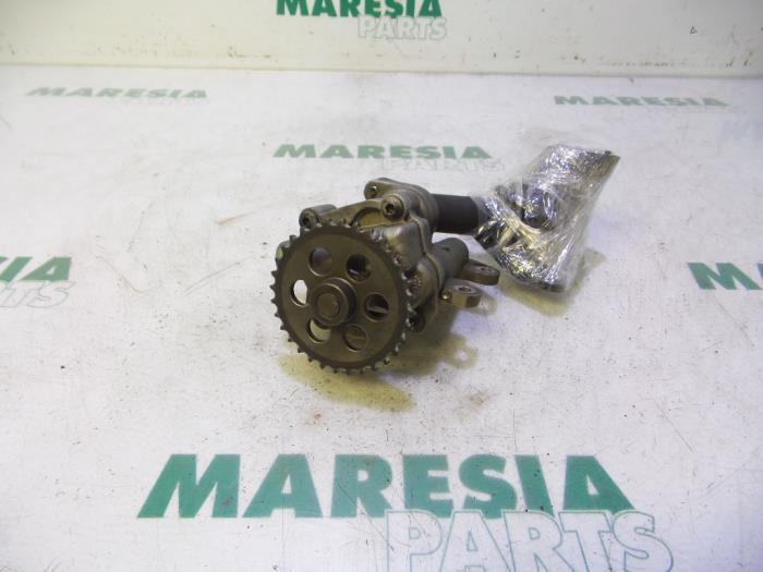 Gebruikte Oliepomp Citroen Jumper (U9) 2.2 HDi 100 Euro 4 Prijs € 105,00 Margeregeling aangeboden door Maresia Parts