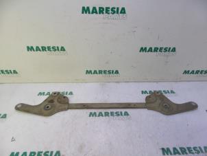 Gebruikte Subframe Renault Laguna III Estate (KT) 1.5 dCi 110 Prijs € 35,00 Margeregeling aangeboden door Maresia Parts