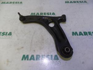 Gebruikte Draagarm onder links-voor Citroen C1 1.0 12V Prijs € 25,00 Margeregeling aangeboden door Maresia Parts