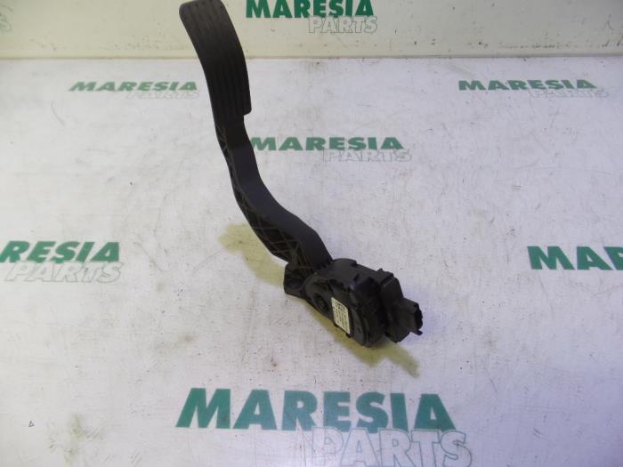 Gebruikte Gaspedaalpositie Sensor Peugeot 308 SW (4E/H) 1.6 16V THP 150 Prijs € 60,00 Margeregeling aangeboden door Maresia Parts