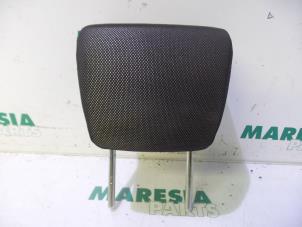 Gebruikte Hoofdsteun Fiat Grande Punto (199) 1.4 T-Jet 16V Prijs € 40,00 Margeregeling aangeboden door Maresia Parts