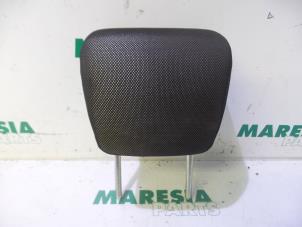 Gebruikte Hoofdsteun Fiat Grande Punto (199) 1.4 T-Jet 16V Prijs € 40,00 Margeregeling aangeboden door Maresia Parts