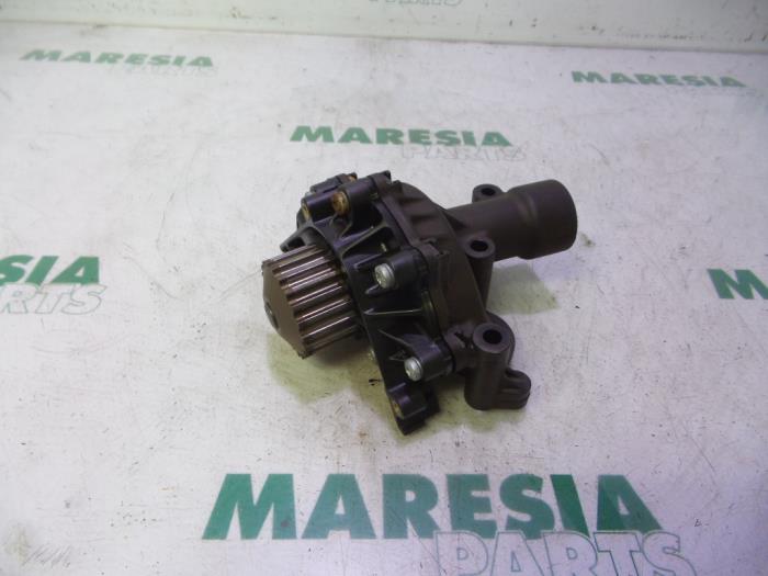 Gebruikte Waterpomp Citroen Xsara Picasso (CH) 1.8 16V Prijs € 35,00 Margeregeling aangeboden door Maresia Parts