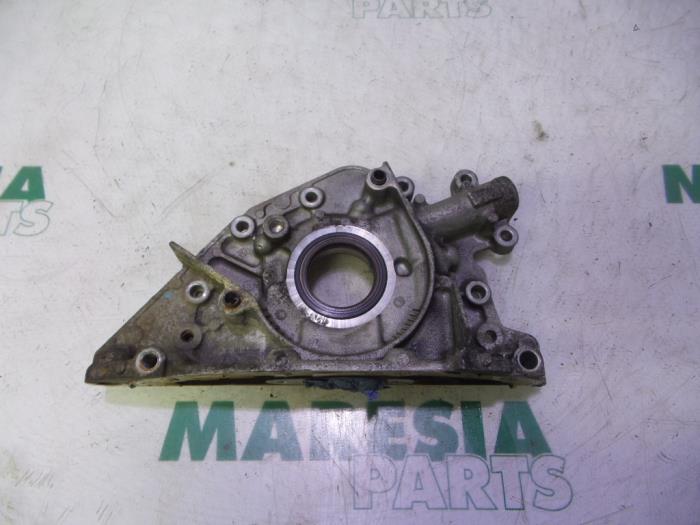 Gebruikte Oliepomp Citroen Xsara Picasso (CH) 1.8 16V Prijs € 50,00 Margeregeling aangeboden door Maresia Parts