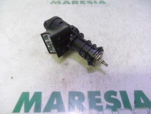 Gebruikte Sleutel + Contactslot Fiat Idea (350AX) 1.3 JTD 16V Multijet Prijs € 40,00 Margeregeling aangeboden door Maresia Parts