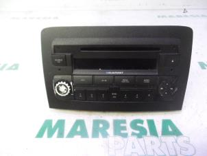 Gebruikte Radio CD Speler Fiat Idea (350AX) 1.3 JTD 16V Multijet Prijs € 105,00 Margeregeling aangeboden door Maresia Parts