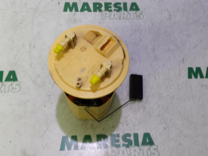 Gebruikte Tank element Pomp Fiat 500 (312) 1.3 MJTD 16V Prijs € 35,00 Margeregeling aangeboden door Maresia Parts