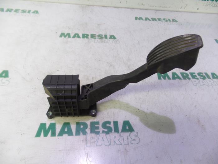 Gebruikte Gaspedaalpositie Sensor Fiat 500 (312) 1.3 MJTD 16V Prijs € 19,99 Margeregeling aangeboden door Maresia Parts