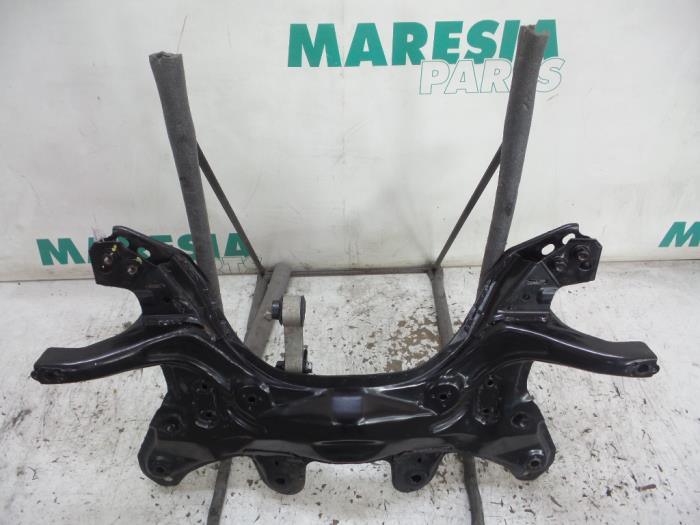 Subframe van een Fiat 500 (312) 1.3 MJTD 16V 2008