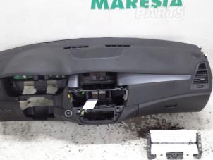 Gebruikte Airbag rechts (Dashboard) Renault Laguna III Estate (KT) 1.5 dCi 110 Prijs € 210,00 Margeregeling aangeboden door Maresia Parts