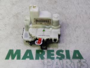 Gebruikte Portierslot Mechaniek 2deurs rechts Fiat 500 (312) 1.2 69 Prijs € 24,95 Margeregeling aangeboden door Maresia Parts