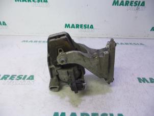 Gebruikte Motorrubber Citroen C5 III Berline (RD) 3.0 HDiF V6 24V Prijs € 50,00 Margeregeling aangeboden door Maresia Parts