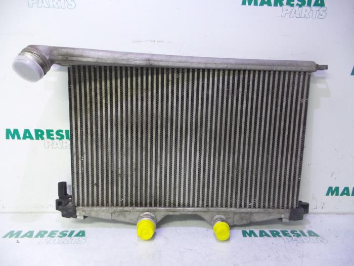 Gebruikte Intercooler Citroen C5 III Berline (RD) 3.0 HDiF V6 24V Prijs € 75,00 Margeregeling aangeboden door Maresia Parts