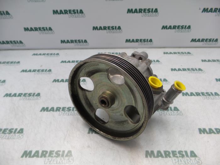 Gebruikte Pomp Servo Citroen C5 I Berline (DC) 2.0 16V Prijs € 50,00 Margeregeling aangeboden door Maresia Parts