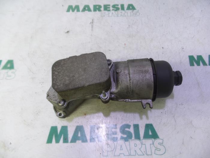 Gebruikte Oliefilterhouder Peugeot Bipper (AA) 1.4 HDi Prijs € 54,45 Inclusief btw aangeboden door Maresia Parts