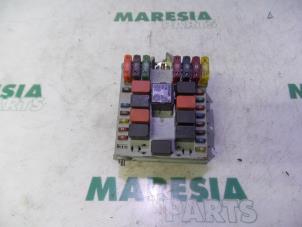 Gebruikte Zekeringkast Fiat Punto II (188) 1.2 16V Prijs € 35,00 Margeregeling aangeboden door Maresia Parts
