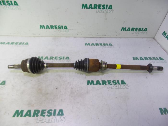 Gebruikte Aandrijfas rechts-voor Fiat Punto Evo (199) 1.3 JTD Multijet Start&Stop 16V Van Prijs € 35,00 Margeregeling aangeboden door Maresia Parts