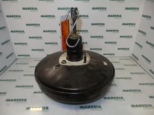 Gebruikte Rembol Renault Grand Scénic II (JM) 1.9 dCi 120 Prijs € 50,00 Margeregeling aangeboden door Maresia Parts