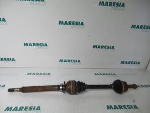 Gebruikte Homokineetas rechts-voor Alfa Romeo 166 2.0 Twin Spark 16V Prijs € 75,00 Margeregeling aangeboden door Maresia Parts