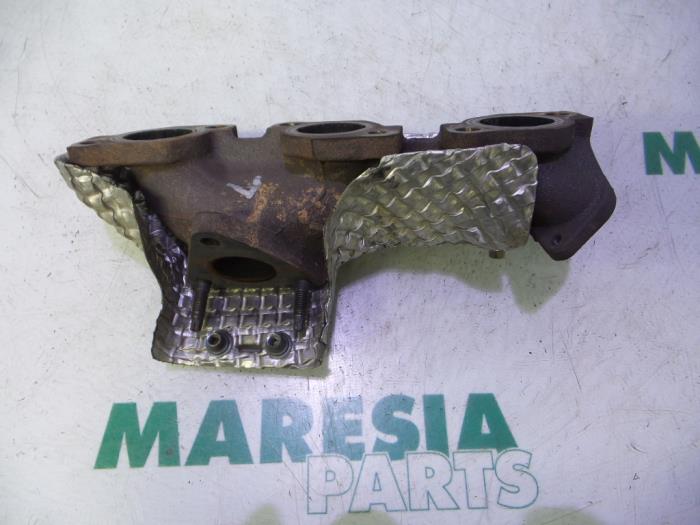 Gebruikte Spruitstuk Uitlaat Citroen C5 III Berline (RD) 3.0 HDiF V6 24V Prijs € 50,00 Margeregeling aangeboden door Maresia Parts