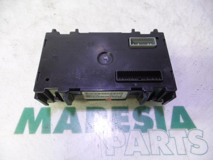 Gebruikte Computer Diversen Renault Espace (JK) 2.2 dCi 16V Prijs € 60,00 Margeregeling aangeboden door Maresia Parts