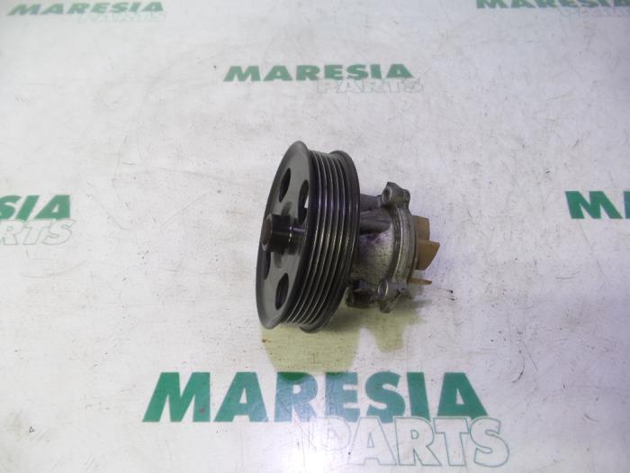 Gebruikte Waterpomp Fiat Punto Evo (199) 1.3 JTD Multijet 85 16V Euro 5 Prijs € 50,00 Margeregeling aangeboden door Maresia Parts
