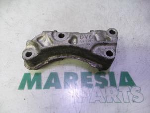 Gebruikte Motorsteun Peugeot 207 SW (WE/WU) 1.6 HDi 16V Prijs € 30,00 Margeregeling aangeboden door Maresia Parts