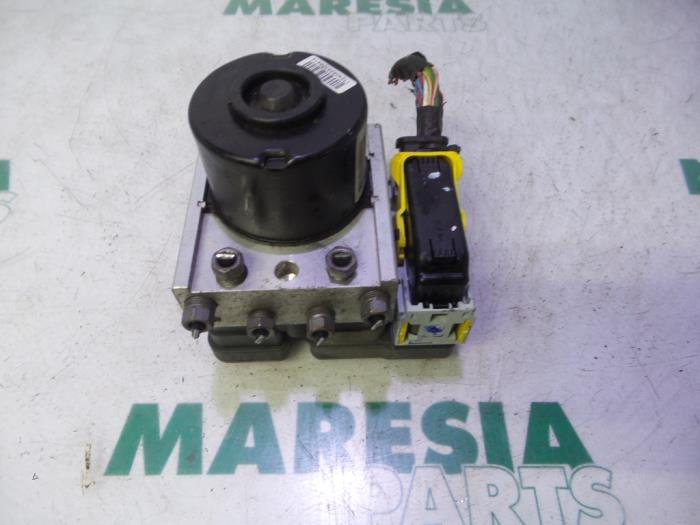 Gebruikte ABS Pomp Peugeot 207/207+ (WA/WC/WM) 1.4 16V VTi Prijs € 210,00 Margeregeling aangeboden door Maresia Parts