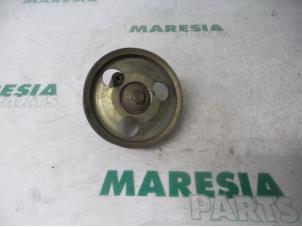 Gebruikte Krukas Poelie Peugeot 307 (3A/C/D) 2.0 16V Prijs € 20,00 Margeregeling aangeboden door Maresia Parts