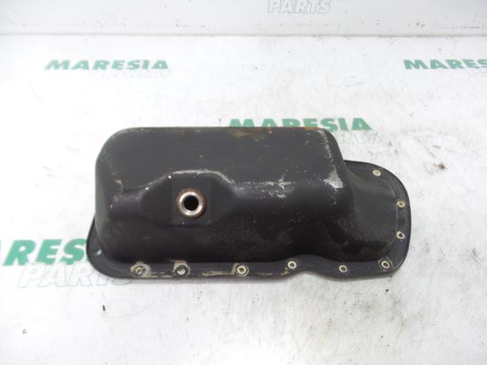 Gebruikte Carterpan Peugeot 106 I 1.0i Prijs € 25,00 Margeregeling aangeboden door Maresia Parts