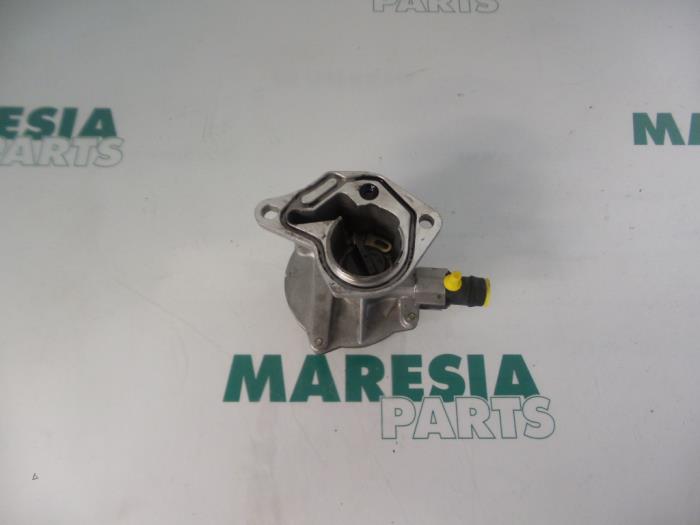 Gebruikte Vacuumpomp (Diesel) Renault Kangoo (KC) 1.9 D 55 Prijs € 30,19 Inclusief btw aangeboden door Maresia Parts