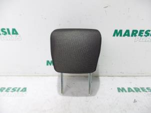 Gebruikte Hoofdsteun Fiat Punto Evo (199) 1.3 JTD Multijet 90 16V Euro 4 Prijs € 40,00 Margeregeling aangeboden door Maresia Parts