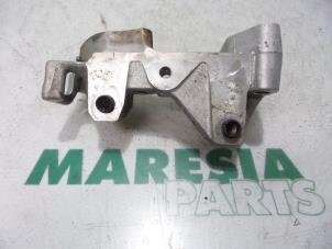 Gebruikte Motorsteun Peugeot 308 (4A/C) 1.6 HDiF 16V Prijs € 50,00 Margeregeling aangeboden door Maresia Parts
