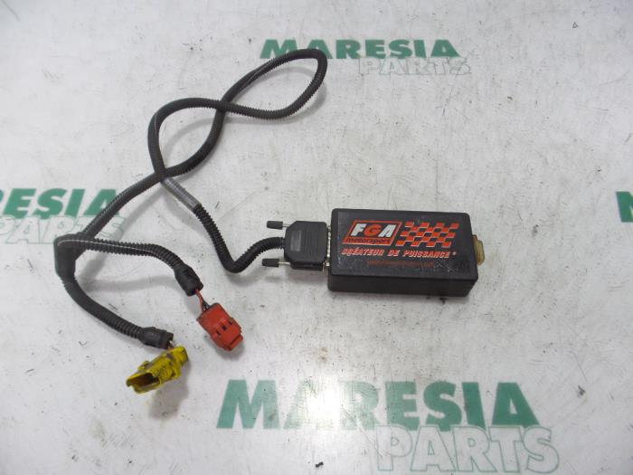 Gebruikte Tuningchip Peugeot 407 (6C/J) 2.0 HDiF 16V Prijs € 50,00 Margeregeling aangeboden door Maresia Parts