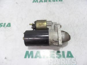 Gebruikte Startmotor Fiat Stilo (192A/B) 1.6 16V 5-Drs. Prijs € 40,00 Margeregeling aangeboden door Maresia Parts