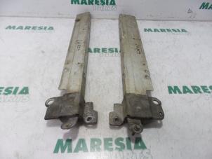 Gebruikte Subframe Renault Espace (JK) 2.0 dCi 16V 150 FAP Prijs € 50,00 Margeregeling aangeboden door Maresia Parts