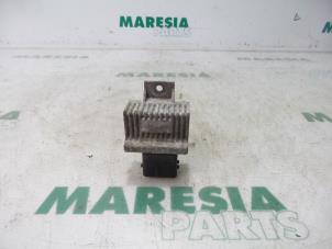 Gebruikte Relais Voorgloei Citroen C3 Picasso (SH) 1.6 HDi 16V 90 Prijs € 19,90 Margeregeling aangeboden door Maresia Parts