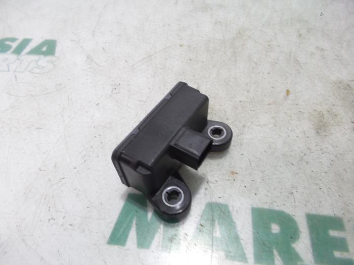 Gebruikte Computer esp Renault Scénic II (JM) 1.5 dCi 105 Prijs € 19,50 Margeregeling aangeboden door Maresia Parts