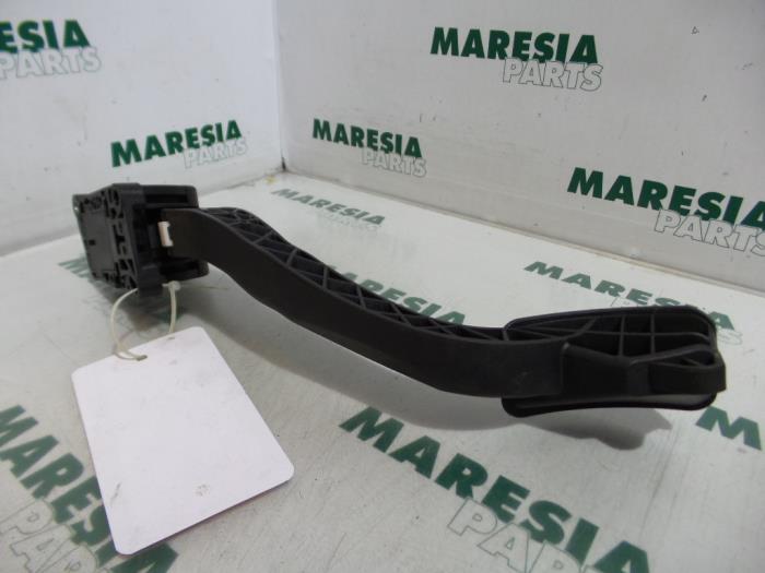 Gebruikte Gaspedaalpositie Sensor Citroen C4 Picasso (UD/UE/UF) 1.6 HDi 16V 110 Prijs € 75,00 Margeregeling aangeboden door Maresia Parts