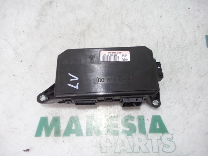 Gebruikte Computer Diversen Alfa Romeo 159 (939AX) 1.9 JTDm Prijs € 50,00 Margeregeling aangeboden door Maresia Parts