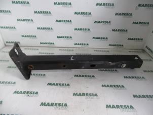 Gebruikte Subframe Peugeot 207/207+ (WA/WC/WM) 1.4 16V VTi Prijs € 20,00 Margeregeling aangeboden door Maresia Parts