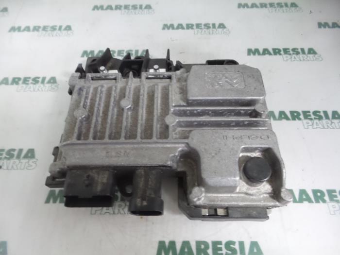 Gebruikte Start/Stop computer Citroen C4 Cactus (0B/0P) 1.2 PureTech 82 12V Prijs € 49,99 Margeregeling aangeboden door Maresia Parts