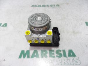 Gebruikte ABS Pomp Citroen C4 Aircross (BU) 1.6 HDi 16V 115 Prijs € 367,50 Margeregeling aangeboden door Maresia Parts