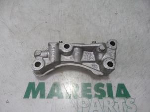 Gebruikte Motorrubber Peugeot 208 I (CA/CC/CK/CL) 1.6 e-HDi FAP Prijs € 30,00 Margeregeling aangeboden door Maresia Parts