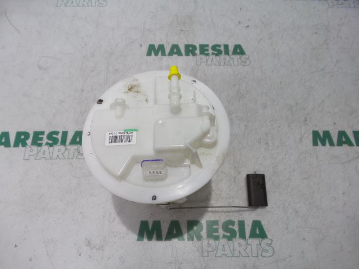 Gebruikte Tank element Pomp Peugeot 208 I (CA/CC/CK/CL) 1.0 Vti 12V PureTech Prijs € 25,00 Margeregeling aangeboden door Maresia Parts