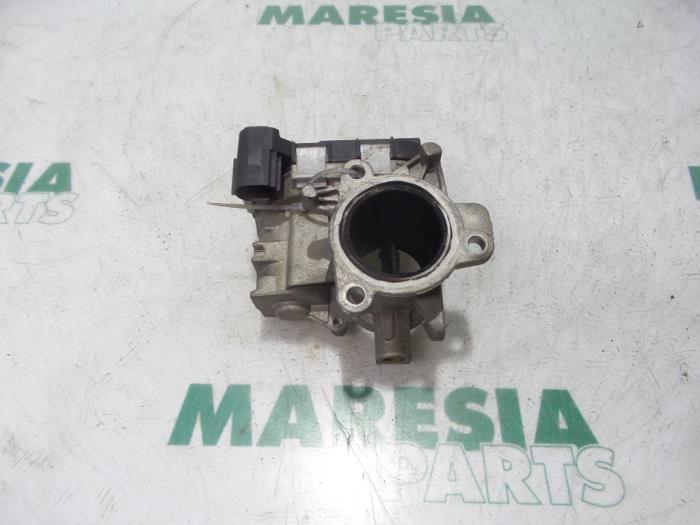 Gebruikte Gasklephuis Alfa Romeo MiTo (955) 1.3 JTDm 16V Prijs € 75,00 Margeregeling aangeboden door Maresia Parts
