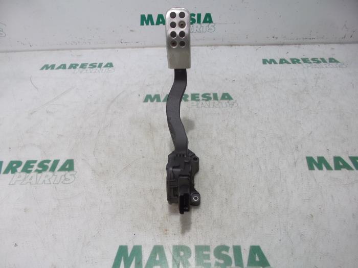 Gebruikte Gaspedaalpositie Sensor Peugeot 308 CC (4B) 1.6 VTI 16V Prijs € 29,90 Margeregeling aangeboden door Maresia Parts