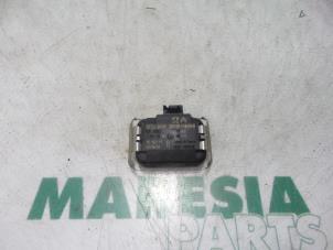 Gebruikte Regensensor Peugeot 308 CC (4B) 1.6 VTI 16V Prijs € 35,00 Margeregeling aangeboden door Maresia Parts