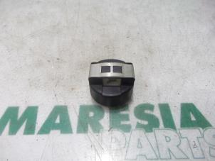Gebruikte Sensor regen Citroen C-Crosser 2.2 HDiF 16V Prijs € 90,00 Margeregeling aangeboden door Maresia Parts