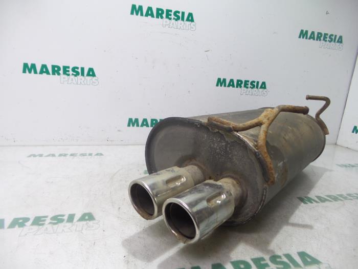 Gebruikte Uitlaat Einddemper Citroen C-Crosser 2.2 HDiF 16V Prijs € 75,00 Margeregeling aangeboden door Maresia Parts